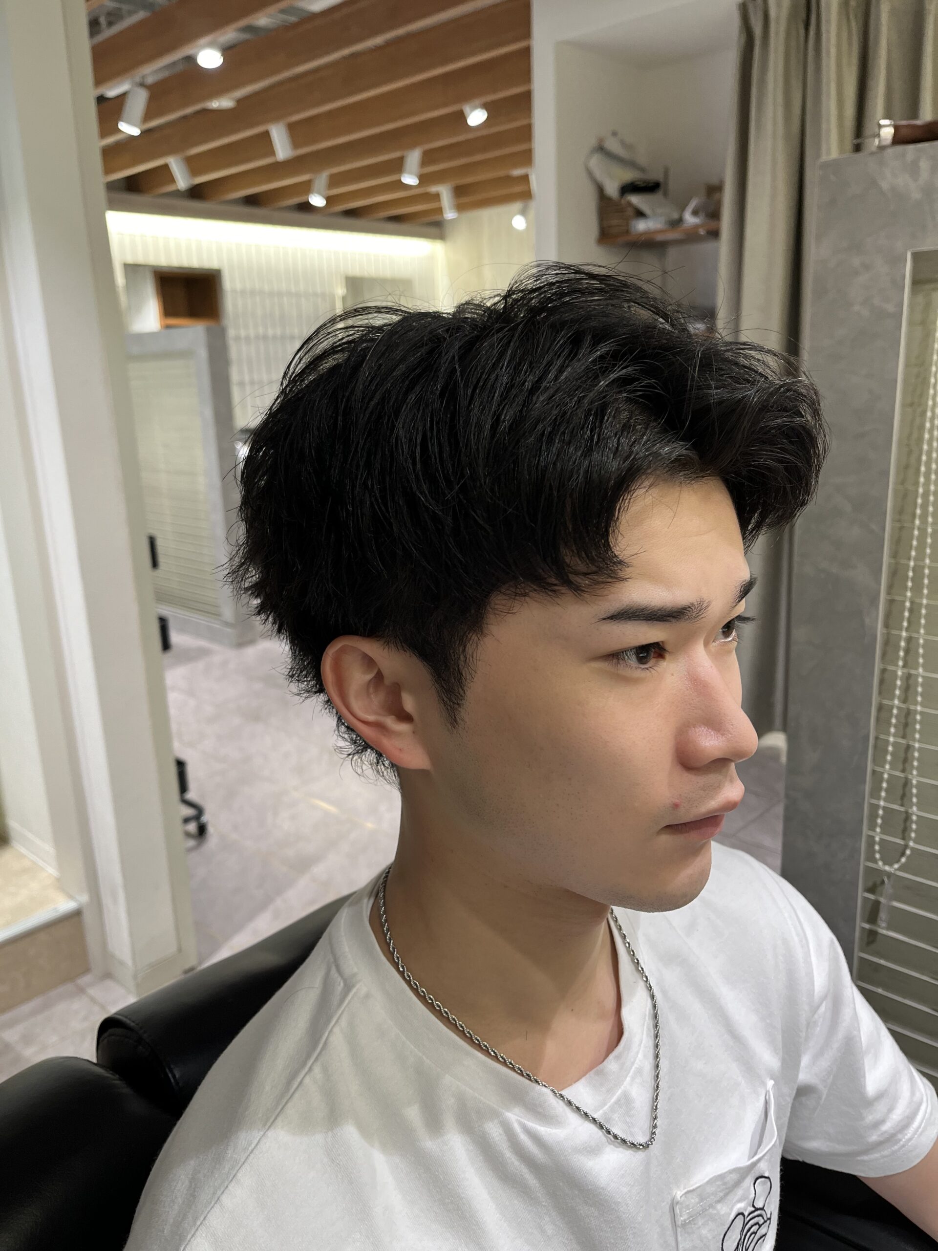 メンズショートセンターパート短めセンターパートピンパーマ新潟