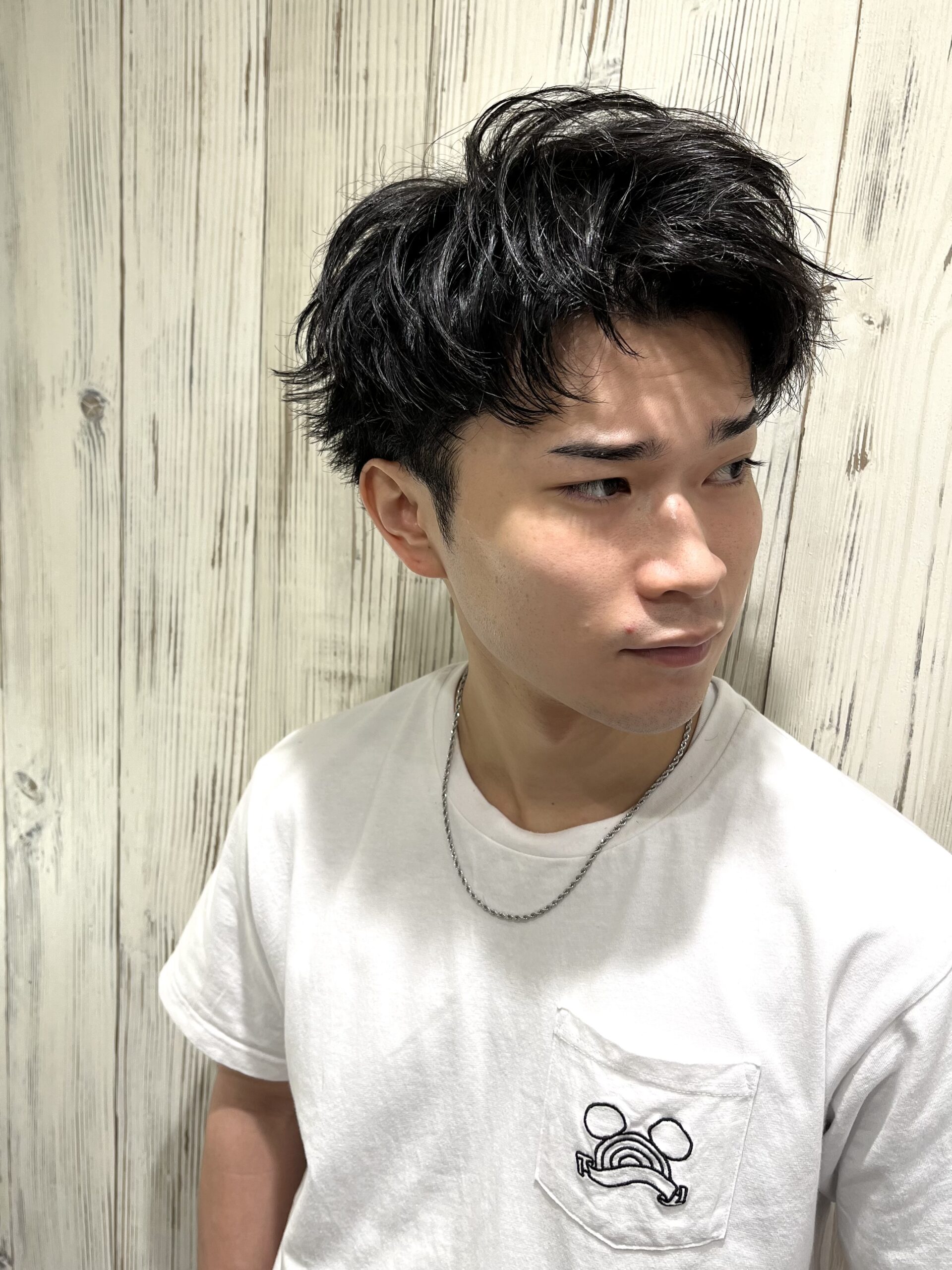 メンズセンターアクティブショートスパイキーセンターパート床屋