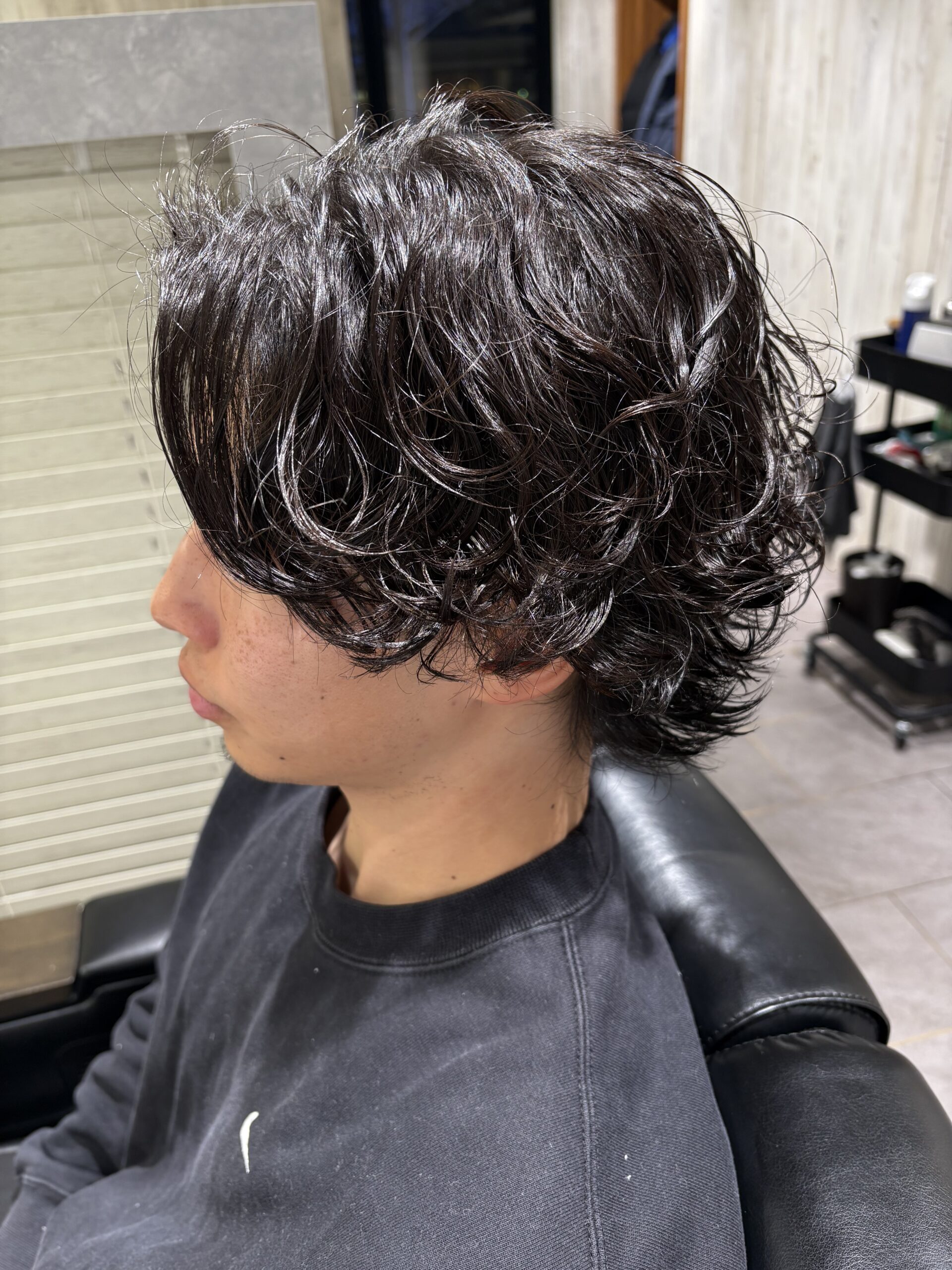 サーフカール/メンズパーマ/ミディアムヘア/スパイラルパーマ