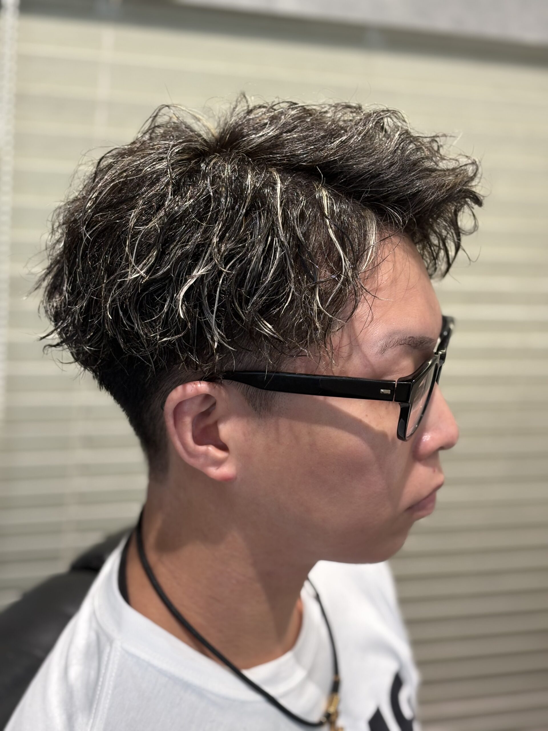 メッシュ/ツイスパ/センターパート/ツーブロック/爽やか/メンズパーマ/メンズショート