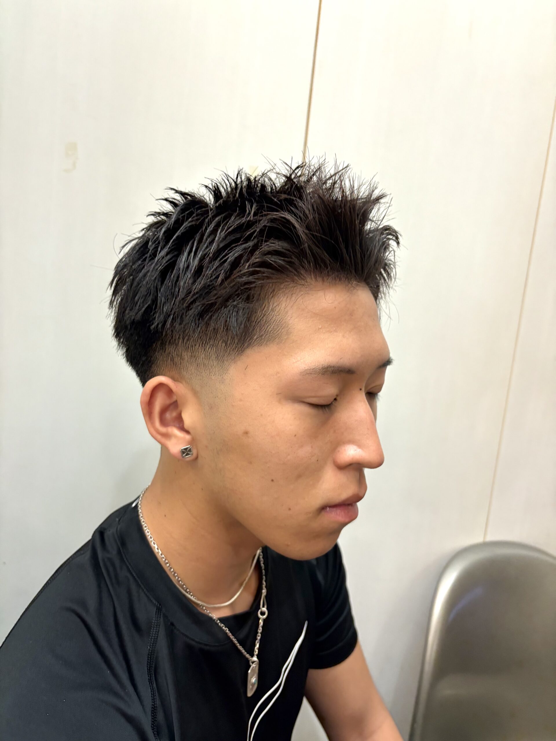 爽やかフェードカットスパイキーショート