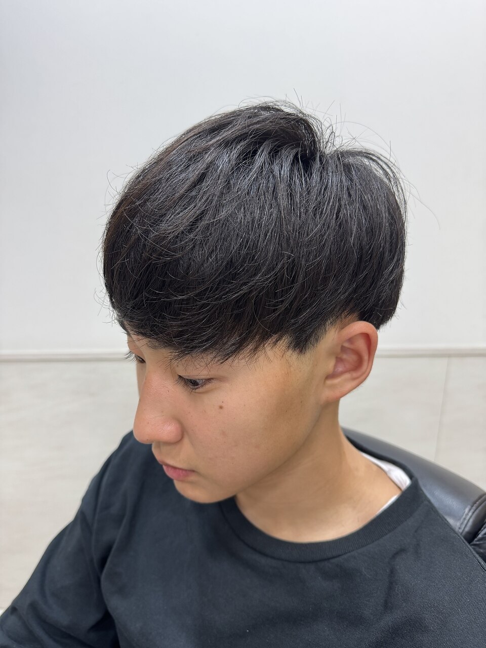 マッシュ短髪ツーブロックモテ髪イケメン黒髪