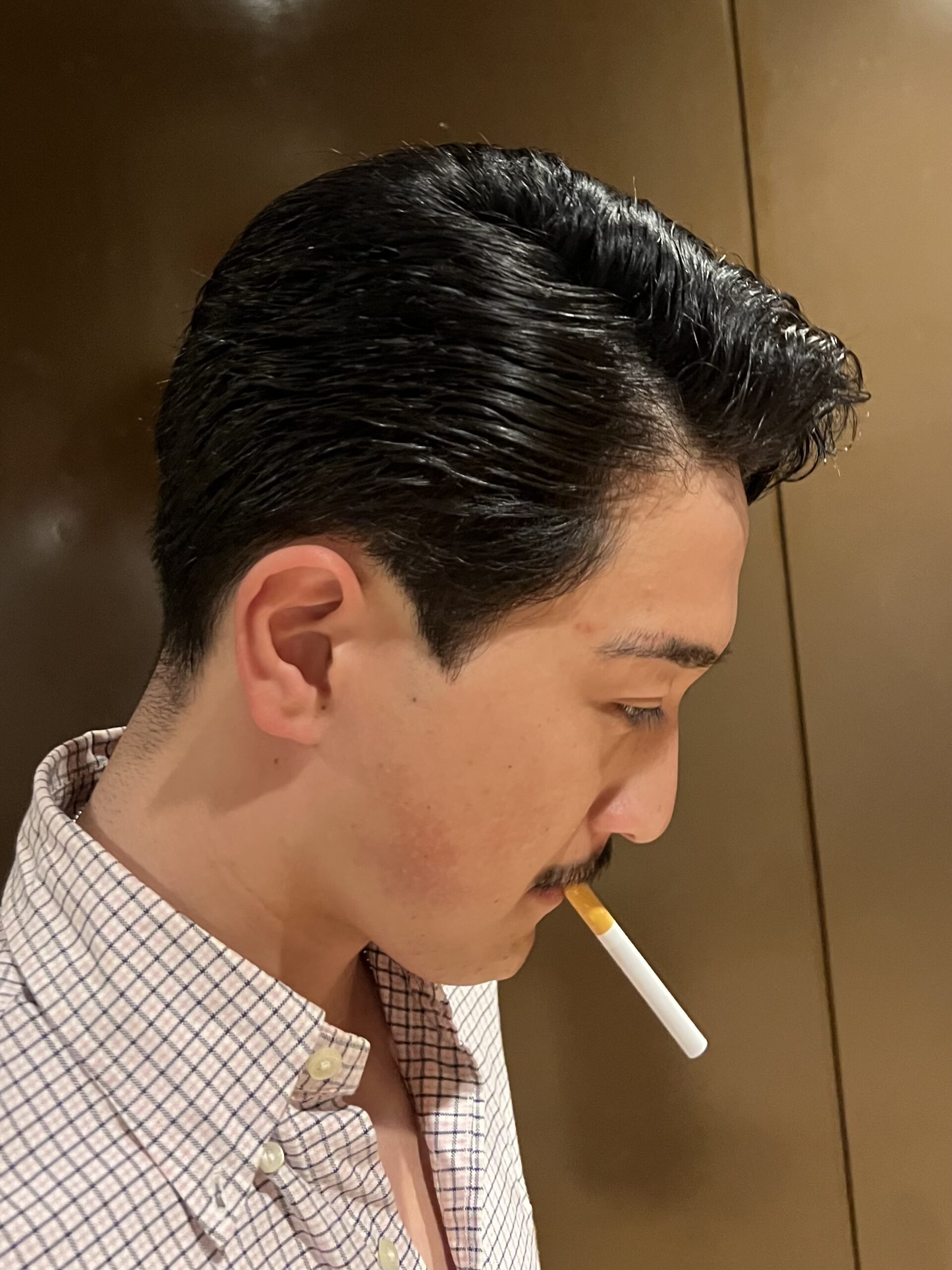 黒髪メンズバーバー七三ビジカジジェントルマンスーツ短髪