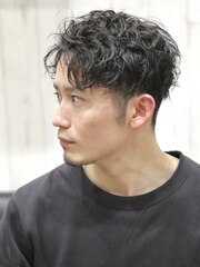 大人カジュアルアップバング爽やかスパイラルパーマ