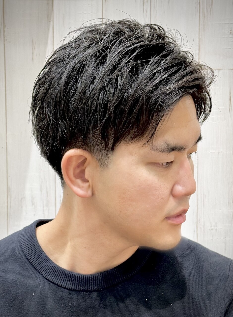 爽やかメンズツーブロック刈り上げナチュラルショート