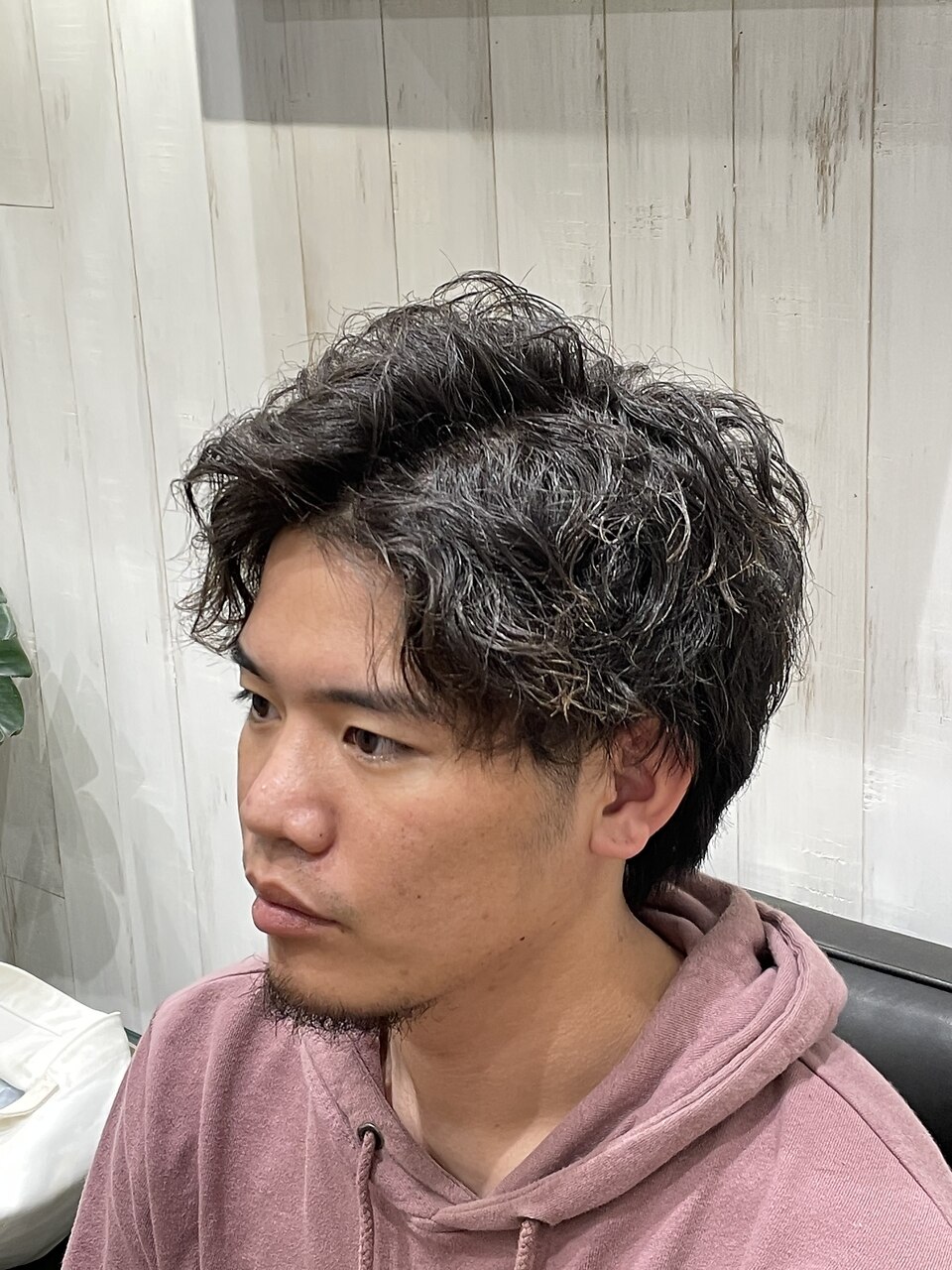 メンズ爽やかツーブロックナチュラルスパイラルパーマ