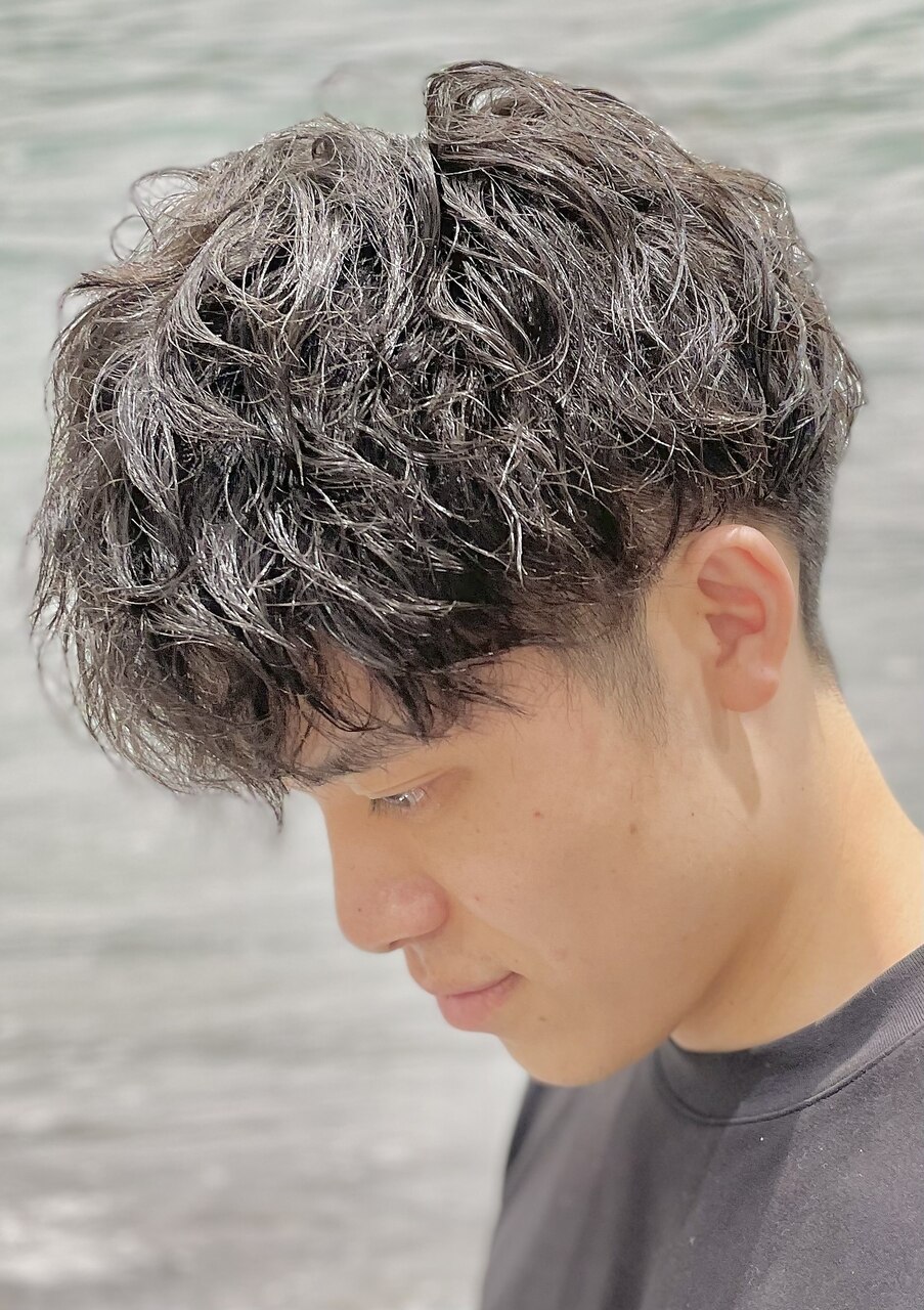 メンズツーブロック刈り上げベビーアップバングパーマ