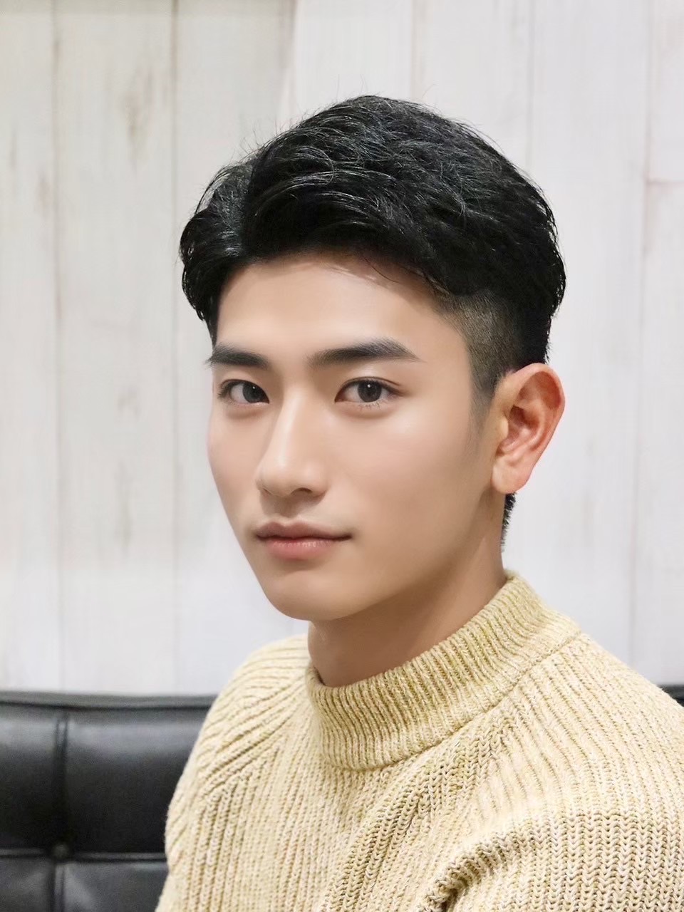 黒髪ビジネスアップバング