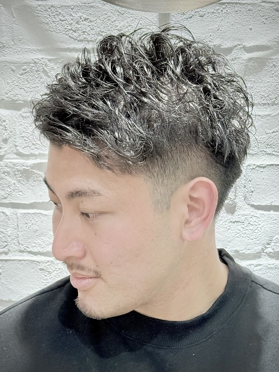 爽やかメンズツーブロックツイストスパイラルパーマ
