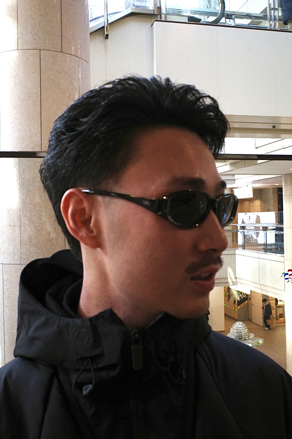 テーパー七三風オールバックジェントル大人メンズスタイル