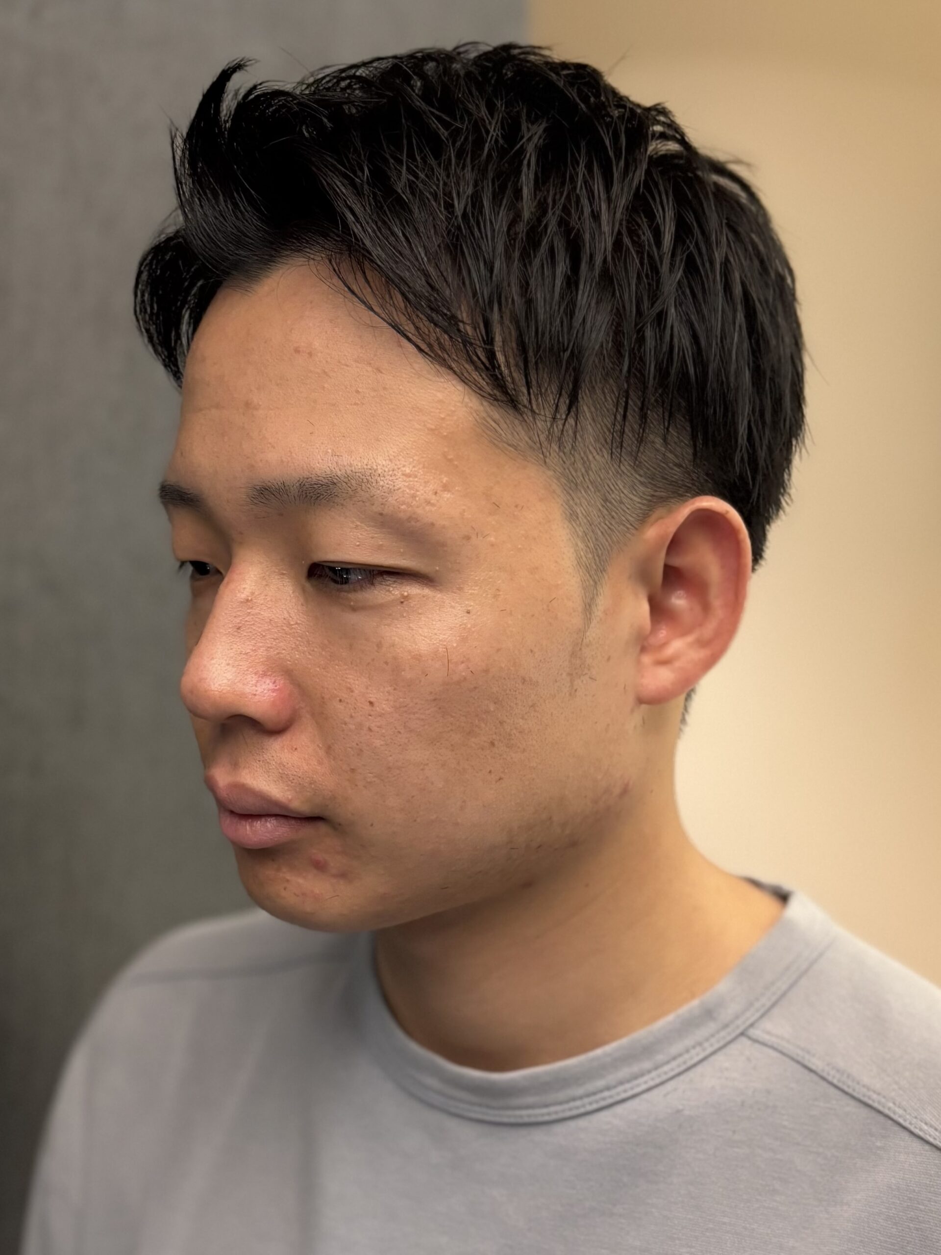 王道アップバングツーブロメり上げ爽やかスタイル