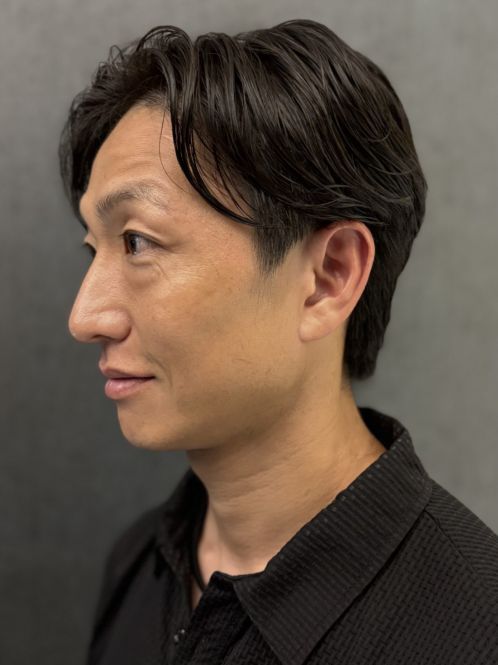 爽やか韓国風ナチュラルセンターパートスタイル