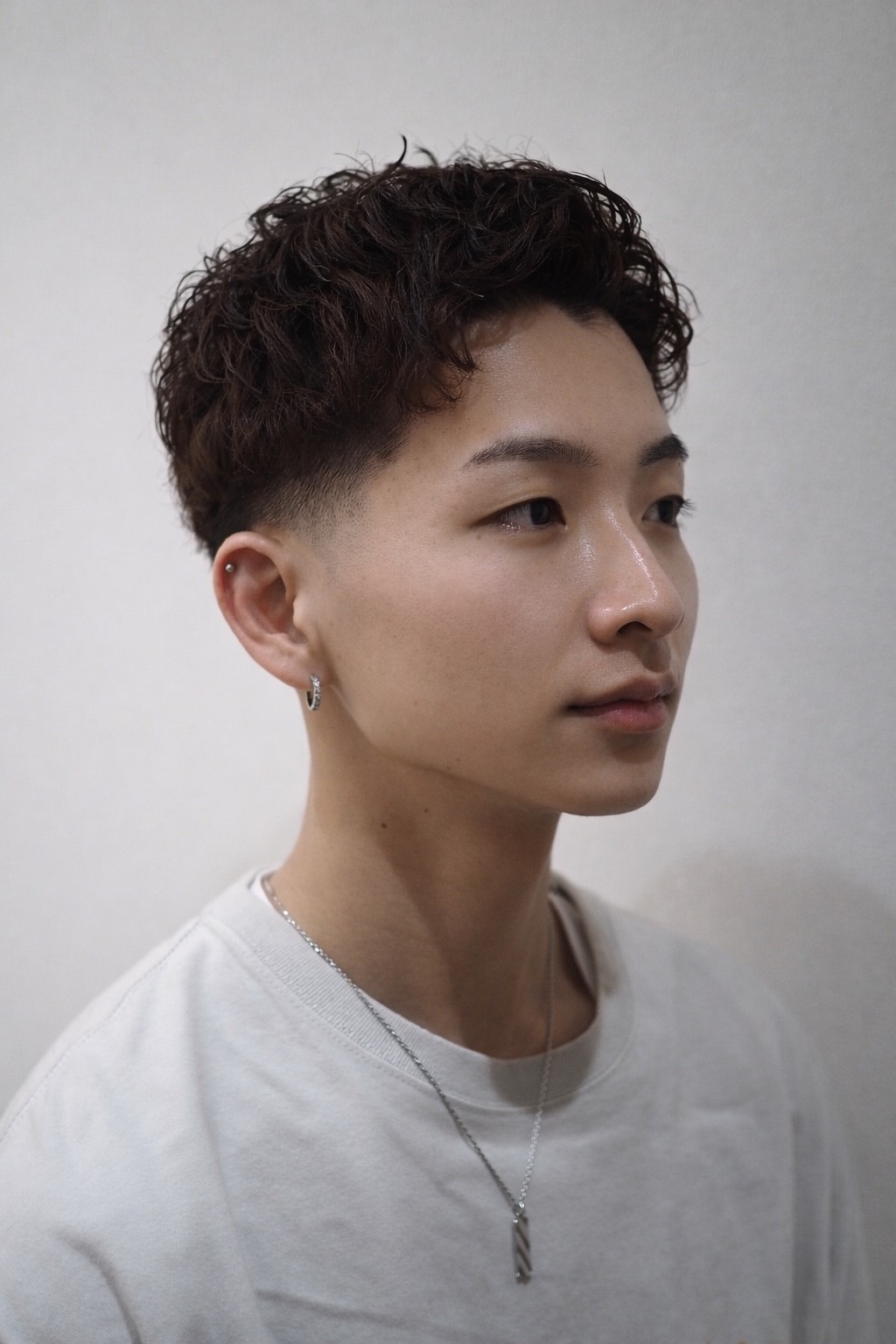 無造作センターアップバング仏陀パーマ